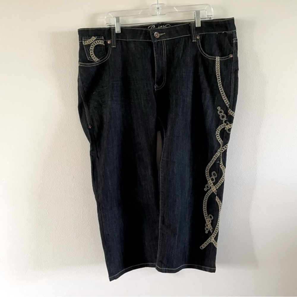 Coogi Women’s Cropped Jeans Size 20 Gold Embroidered Chain Dark Wash‎ EUC